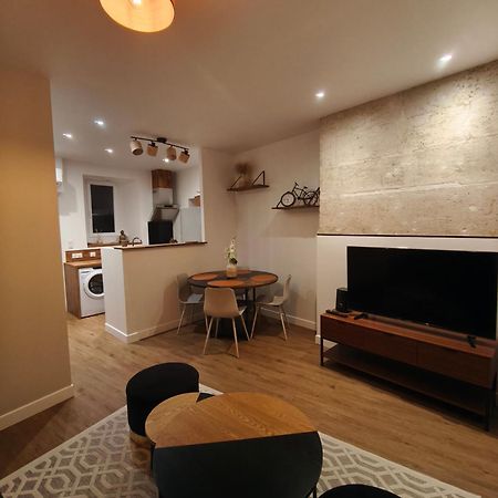 Appartement Centre Ville Historique Avec Terrasse Et Climatise Perigueux Luaran gambar